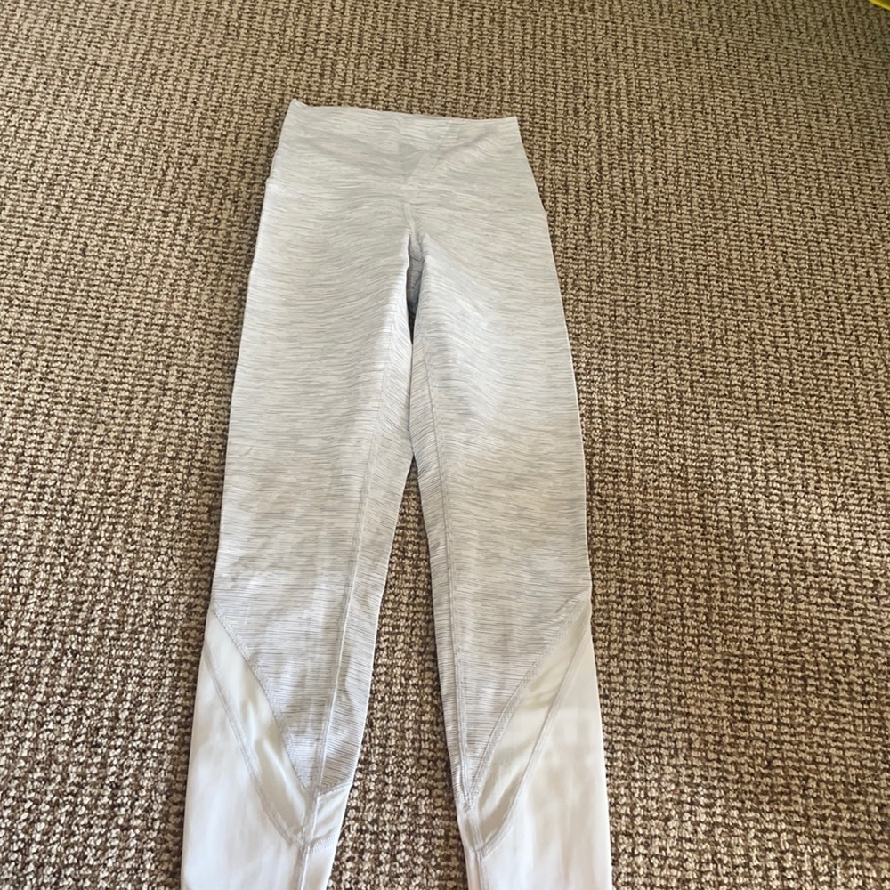 RESERVED |White/Grey lululemon leggings|